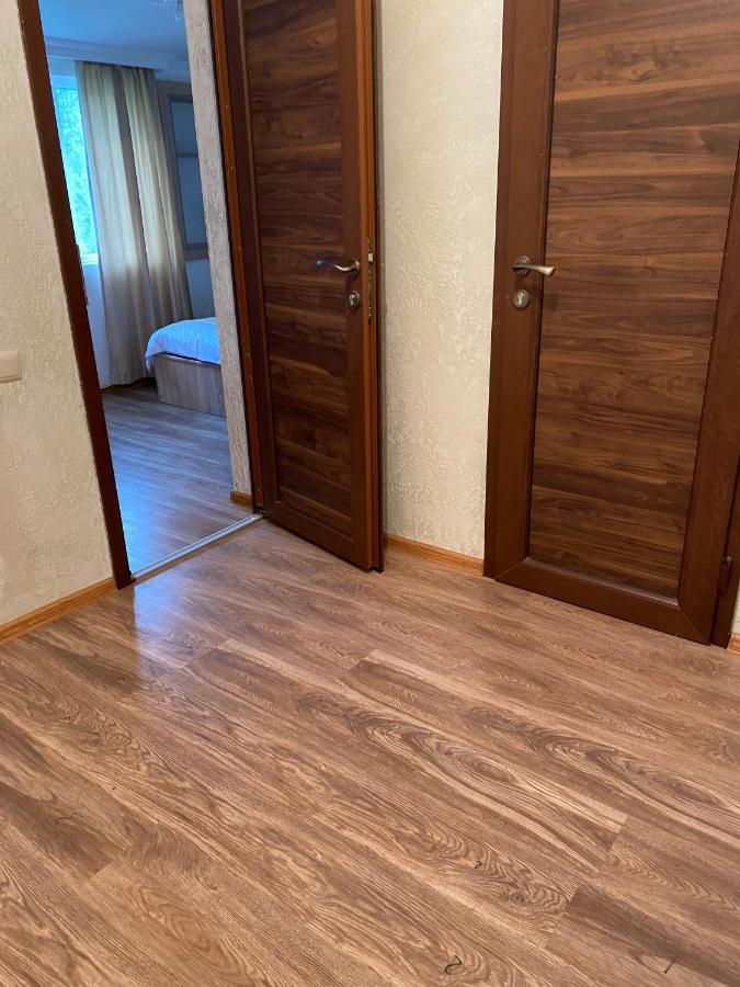 מלון באטומי Holiday House Chkonia מראה חיצוני תמונה