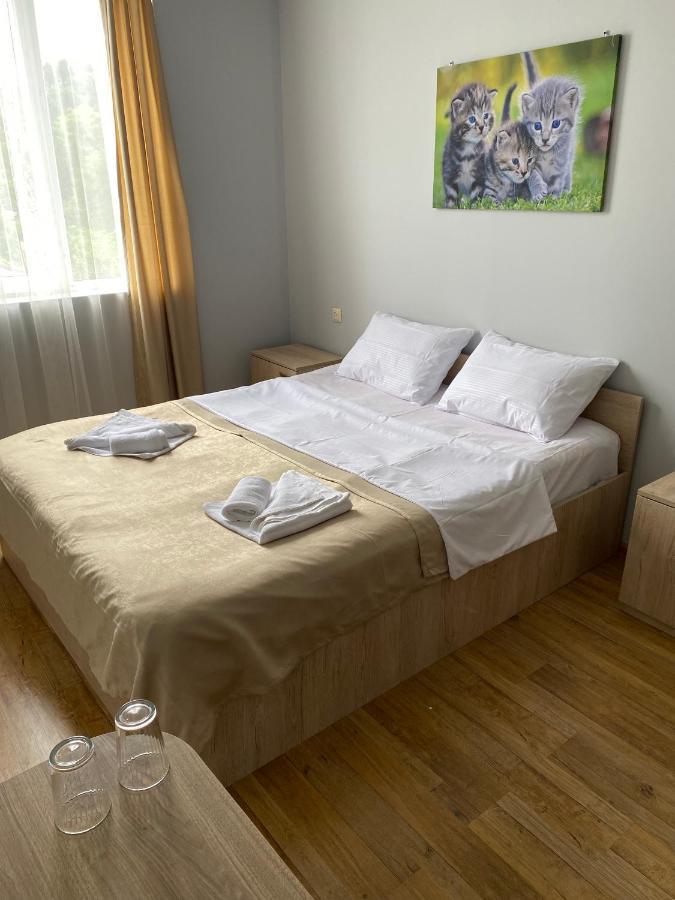 מלון באטומי Holiday House Chkonia מראה חיצוני תמונה