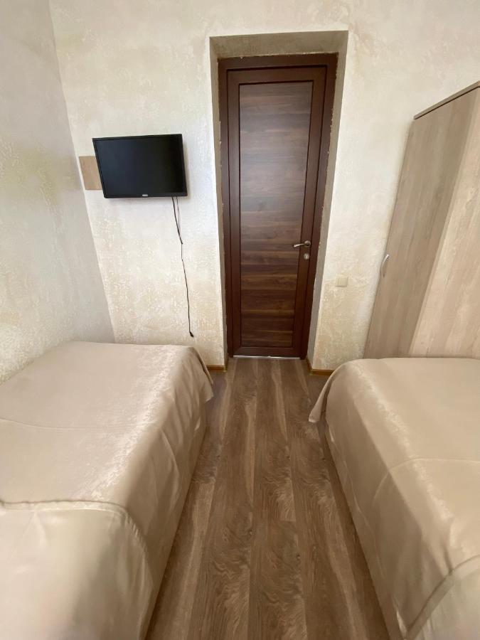 מלון באטומי Holiday House Chkonia מראה חיצוני תמונה