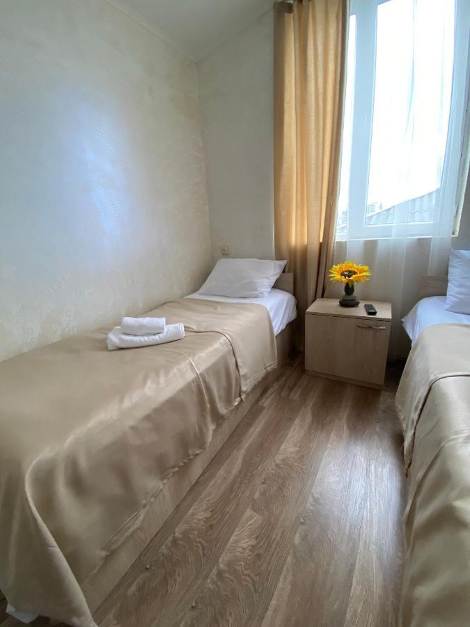 מלון באטומי Holiday House Chkonia מראה חיצוני תמונה