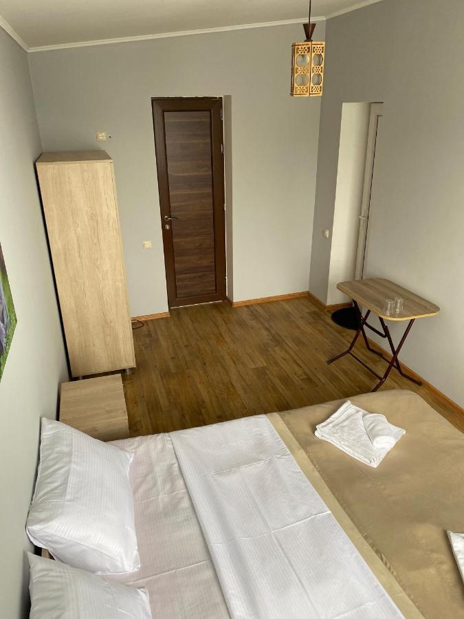 מלון באטומי Holiday House Chkonia מראה חיצוני תמונה