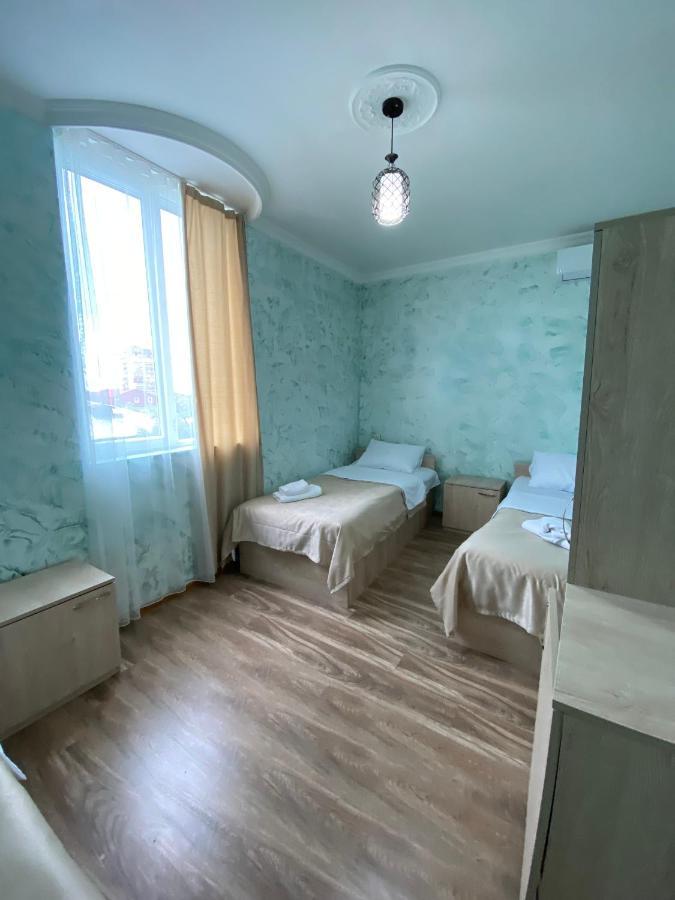 מלון באטומי Holiday House Chkonia מראה חיצוני תמונה