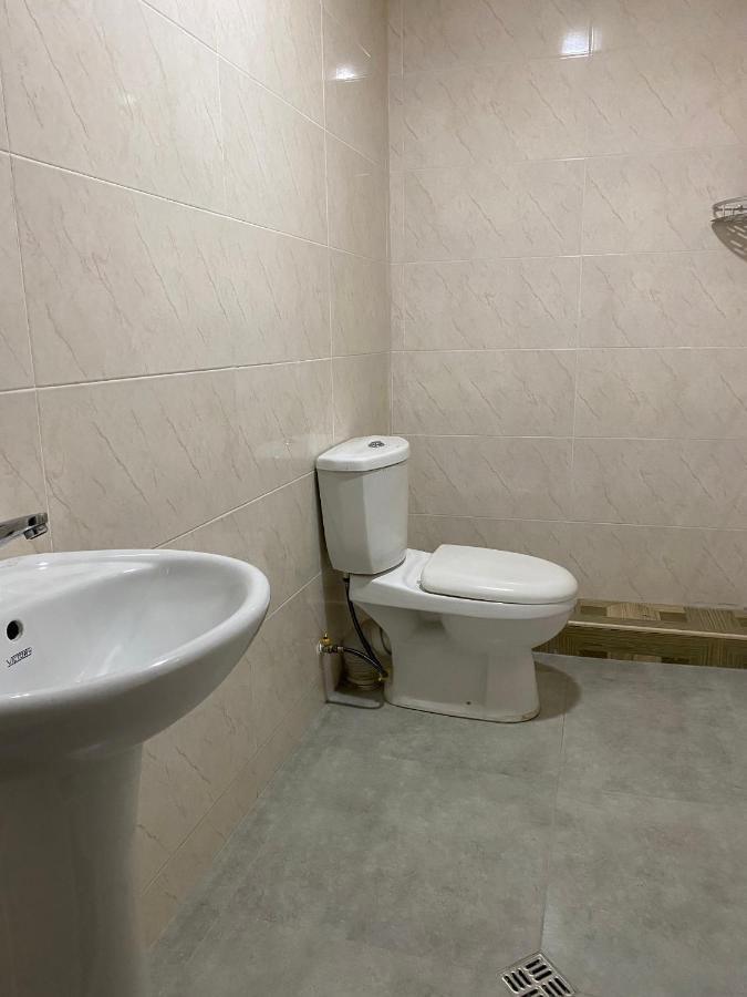 מלון באטומי Holiday House Chkonia מראה חיצוני תמונה