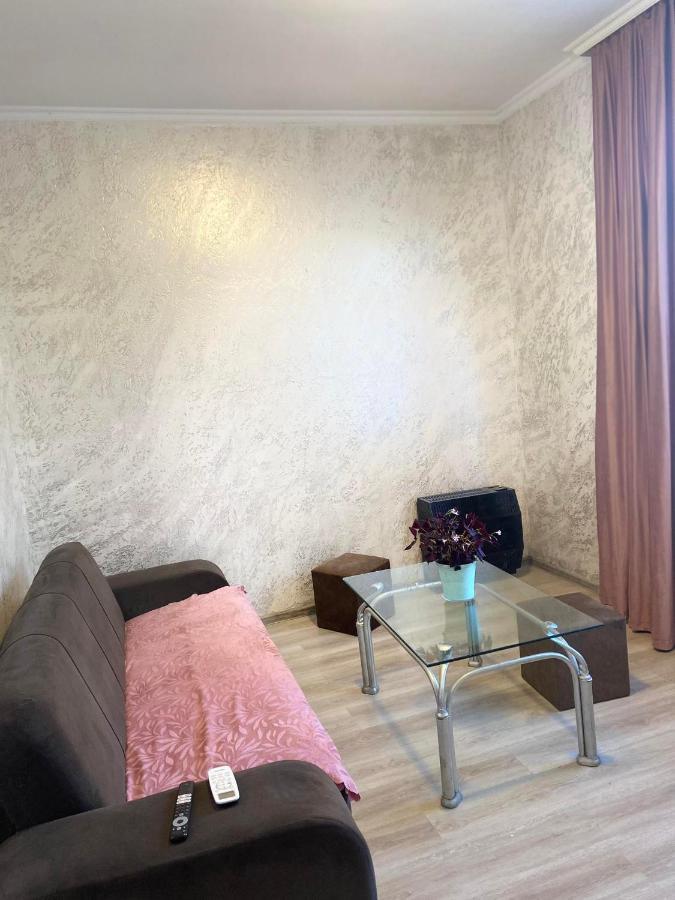 מלון באטומי Holiday House Chkonia מראה חיצוני תמונה